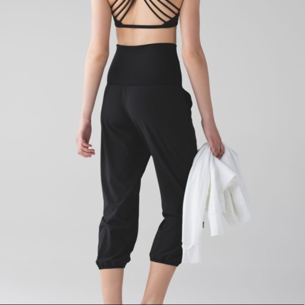 🍋 Lululemon Om pant size 6